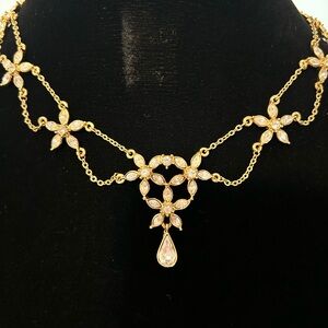 Vintage Monet Gilded Crystal Rhinestone Flower Draped Chain Necklace #753 WOW!!